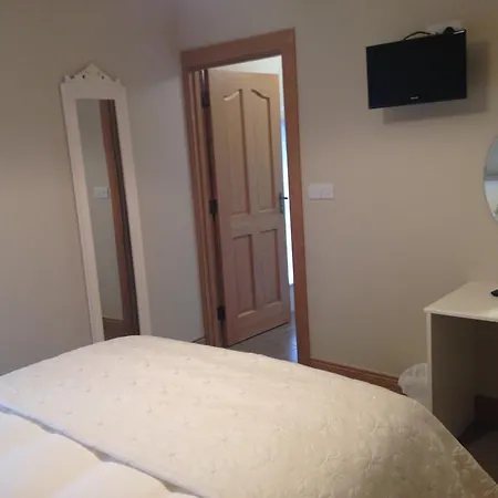Lynch's Townhouse Bed & Breakfast 3*